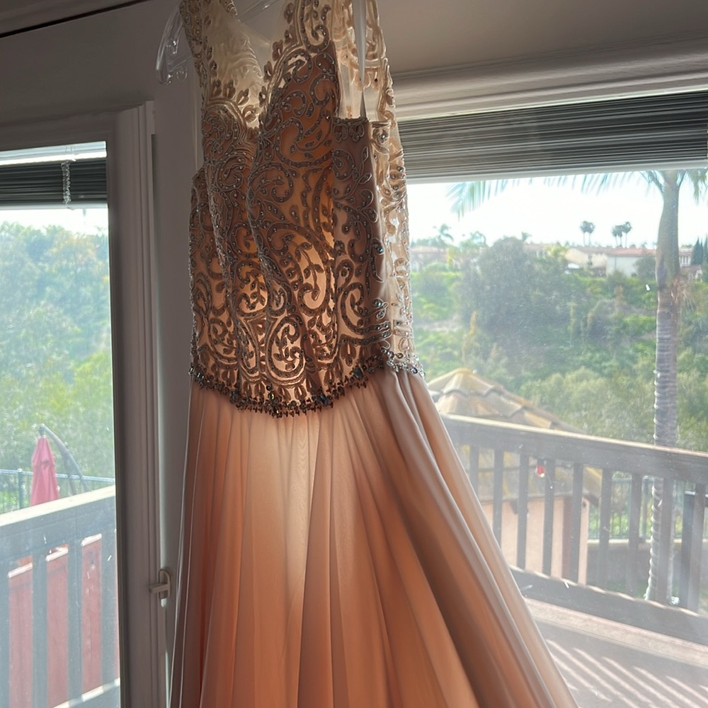 Ivory gown - Picture 12 of 14